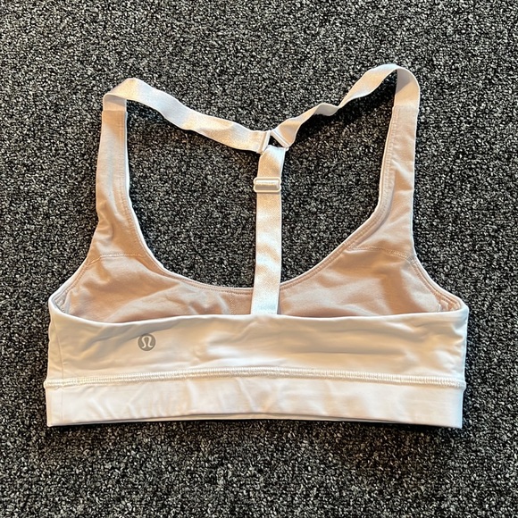 Lululemon tank with detachable bra - Picture 3 of 6